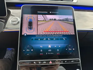 Car image 32