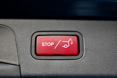 Car image 40
