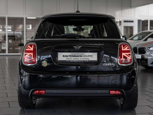 Mini Cooper SE Mini Yours Trim 135 kW image number 7