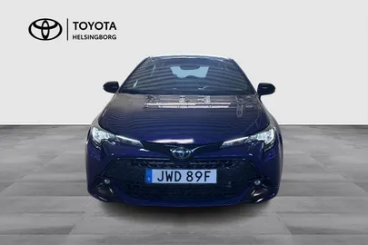 Car image 3