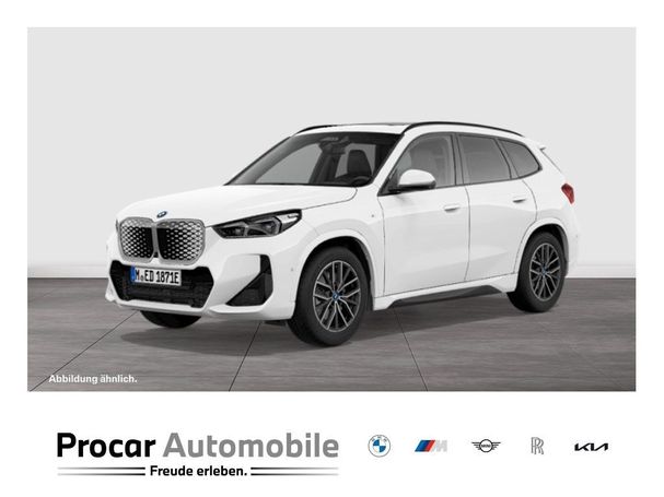 BMW iX1 eDrive20 M Sport 150 kW image number 1