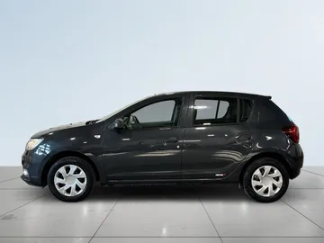 Car image 5