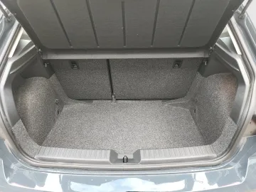 Car image 29