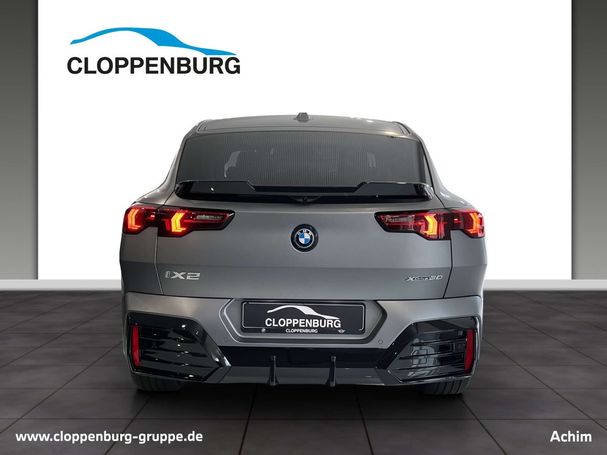 BMW iX2 xDrive30 M Sport 230 kW image number 3