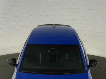 Car image 35