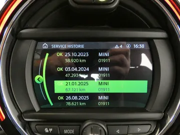 Car image 35