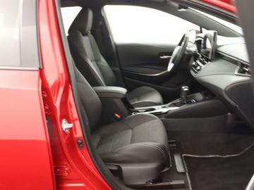 Car image 30