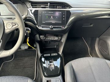 Car image 12