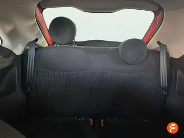 Car image 25