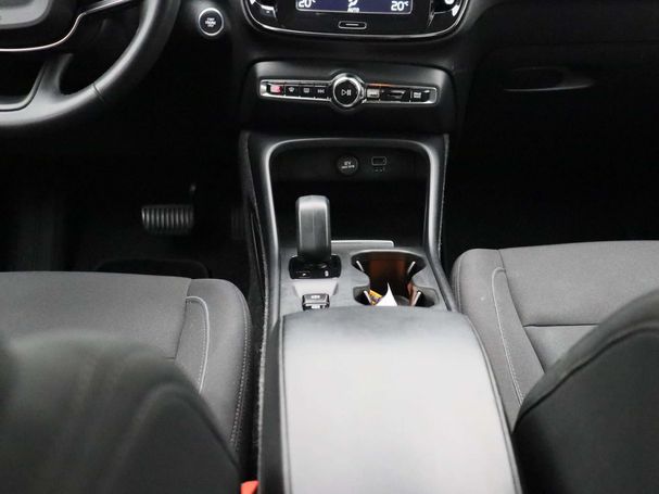 Volvo XC40 T2 Momentum 95 kW image number 9