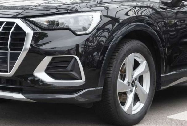 Audi Q3 35 TDI S tronic Advanced Business 110 kW image number 5