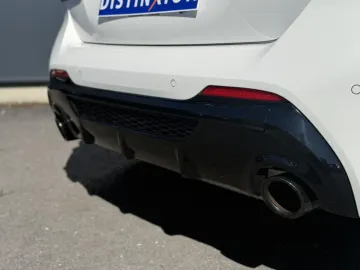 Car image 36