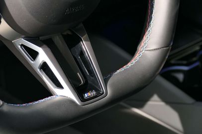 Car image 32