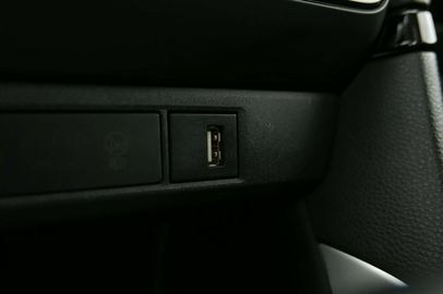 Car image 36