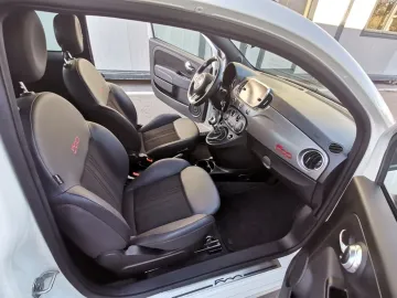 Car image 18