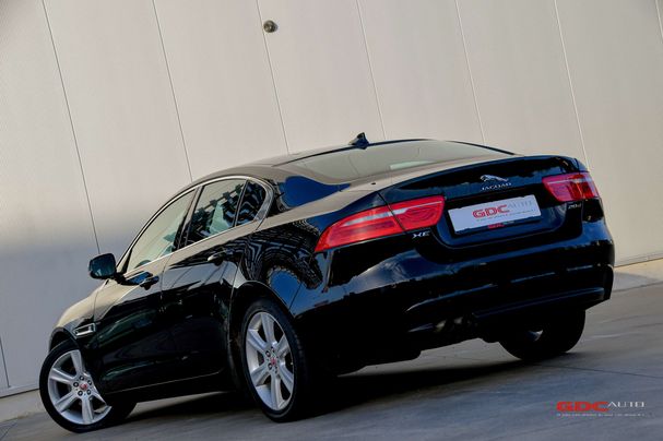 Jaguar XE 132 kW image number 11