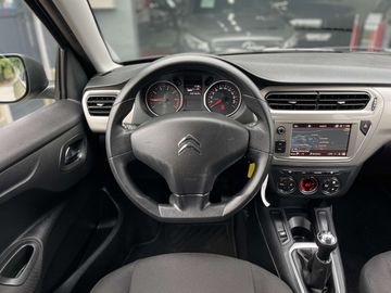 Car image 12