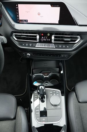 BMW 118i Sport Line 103 kW image number 12