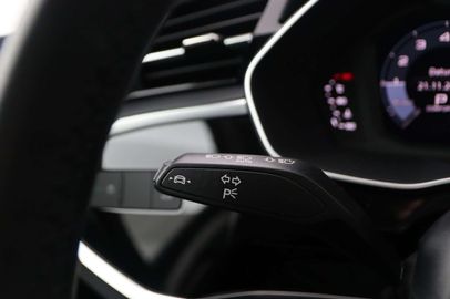 Car image 36