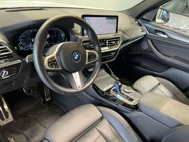 BMW iX3 210 kW image number 17