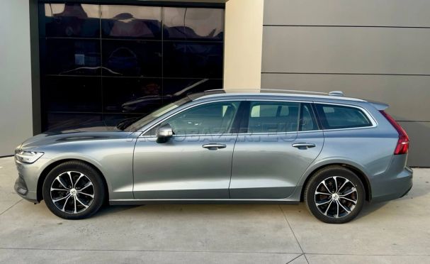 Volvo V60 D4 Momentum T8 140 kW image number 1