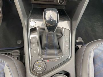 Car image 32