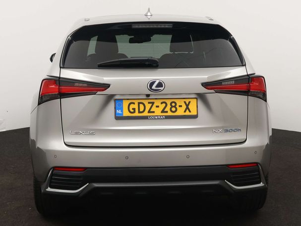 Lexus NX 300 h AWD 145 kW image number 40