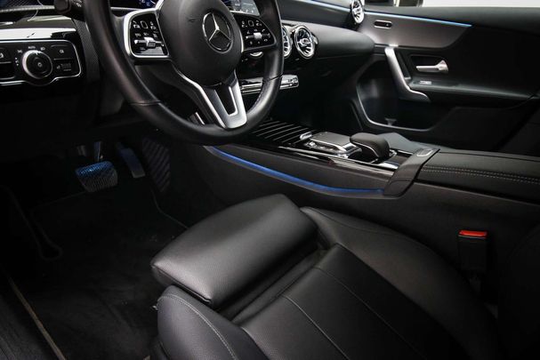 Mercedes-Benz A 180 100 kW image number 22