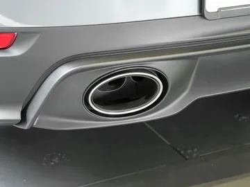 Car image 32