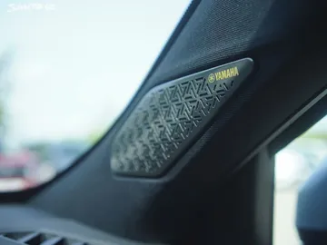 Car image 29