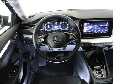 Car image 24