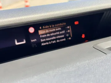 Car image 27