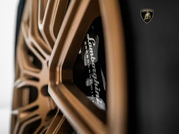 Car image 28