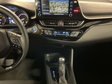 Car image 10