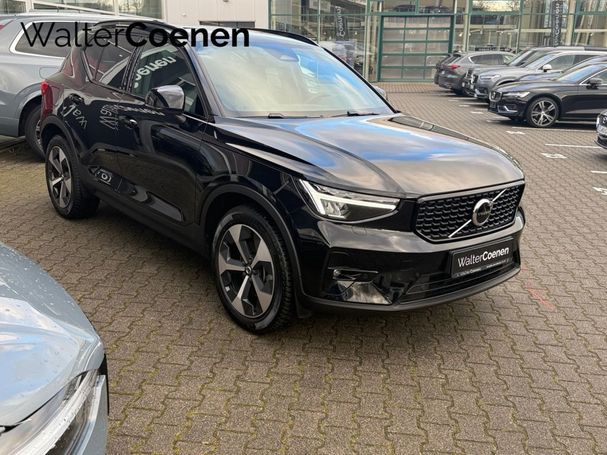 Volvo XC40 B4 Plus Dark DKG 145 kW image number 2