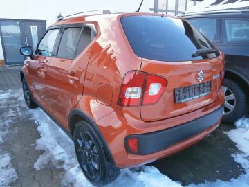 Car image 5