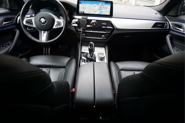 BMW 520i 135 kW image number 44