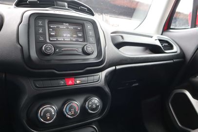 Car image 38