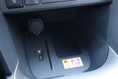 Car image 30