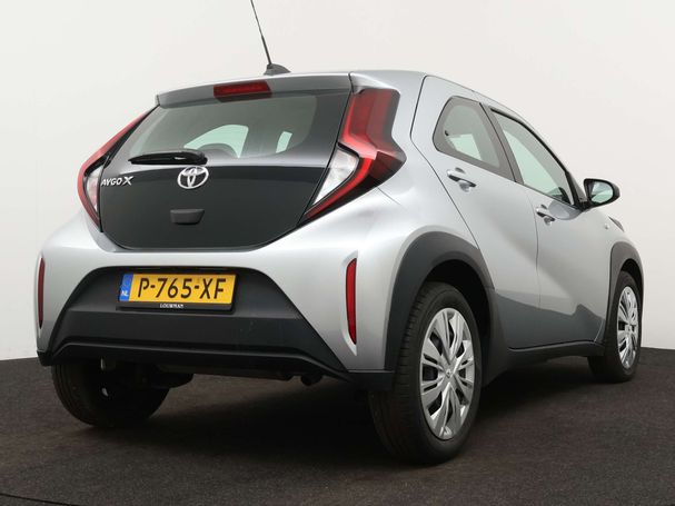 Toyota Aygo X 1.0 VVT-i 53 kW image number 2