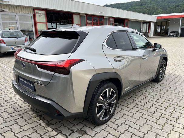 Lexus UX 250h 131 kW image number 15