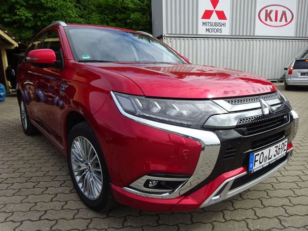 Mitsubishi Outlander 2.4 Plug-In Hybrid Plus 165 kW image number 3