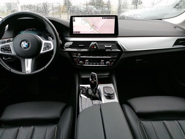 BMW 520d Touring 140 kW image number 8