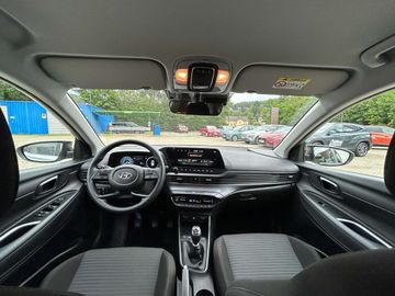 Car image 14