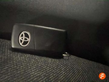 Car image 28