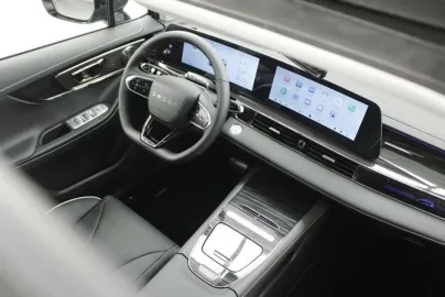 Car image 27