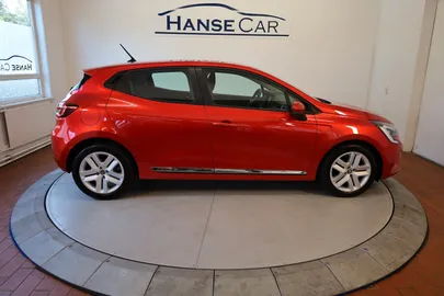 Car image 4
