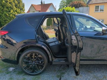 Car image 25