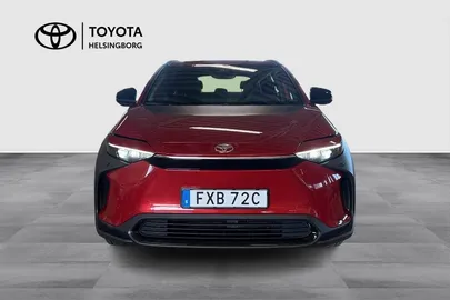 Car image 3