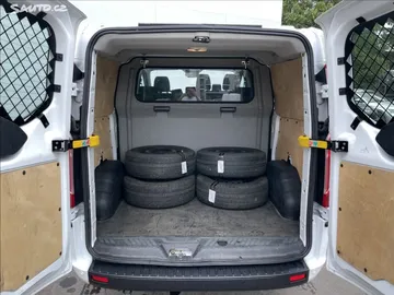 Car image 23